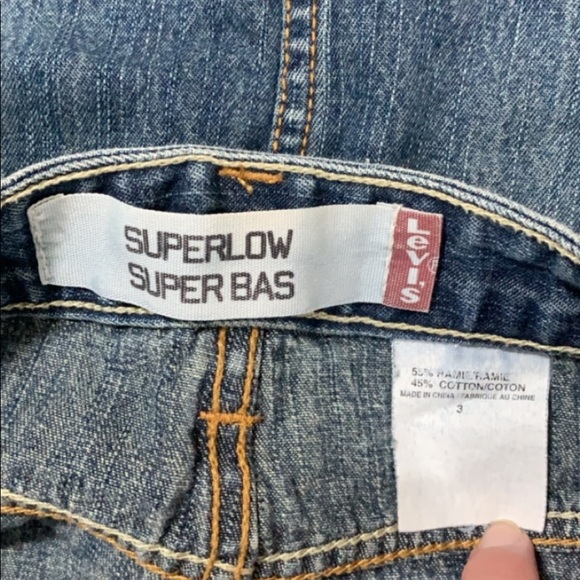 Levi’s denim mini skirt - Picture 3 of 3